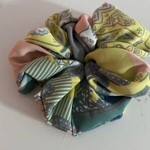 Multicolor Patterned Scrunchie